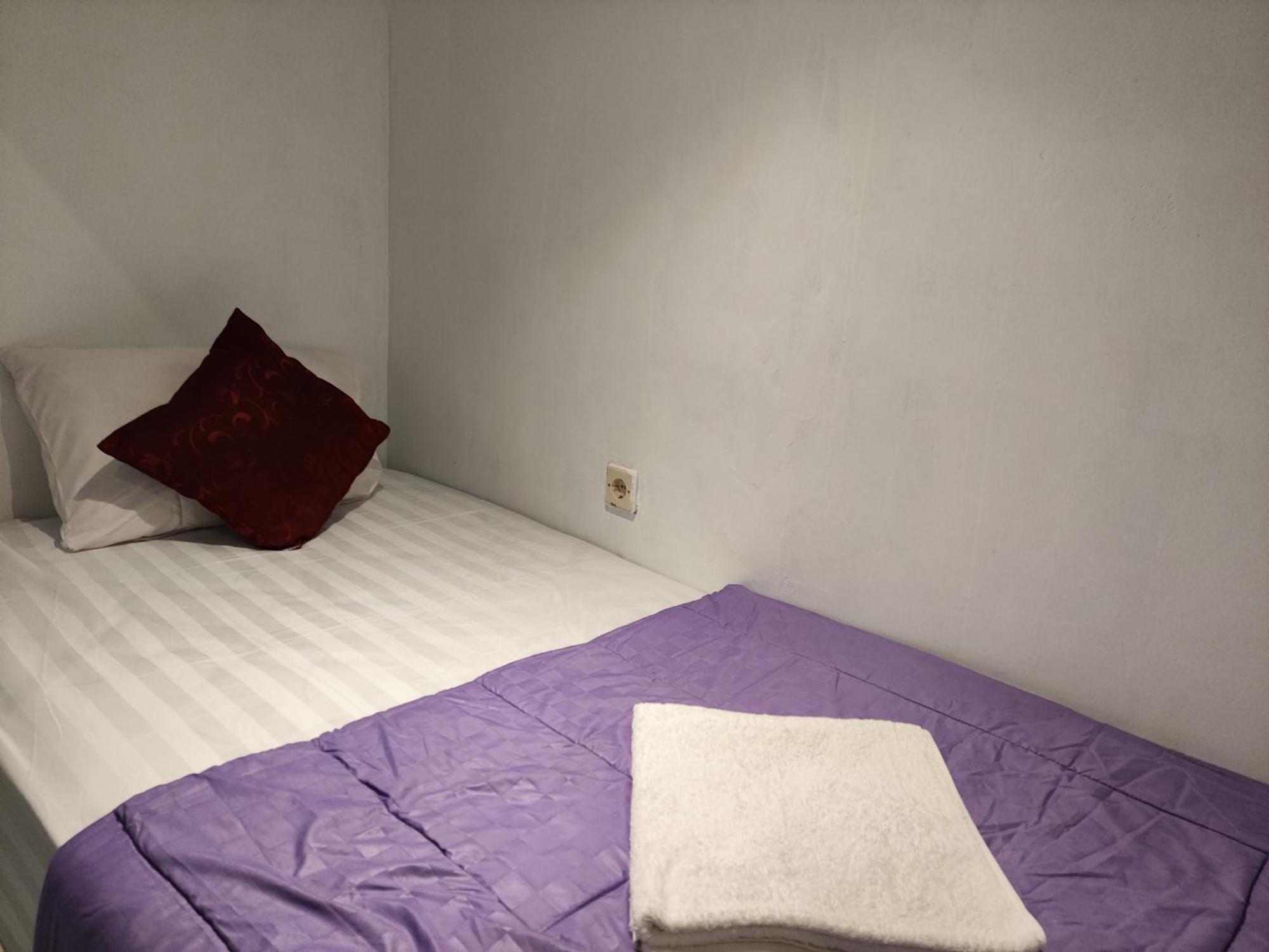 Ega S Hostel Batununggul Eksteriør bilde